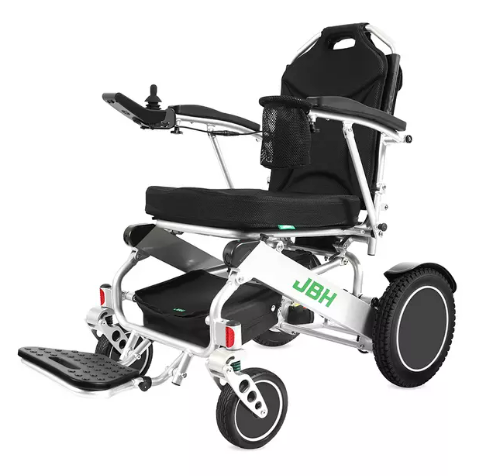 De la arena de la playa a la nieve: una guía específica del terreno para sillas de ruedas eléctricas de servicio pesado